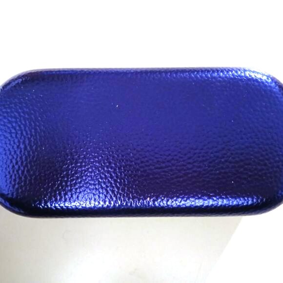 Kurt Geiger NWOT Metallic Purple Hard Sunglasses / Eyeglass Case - Picture 4 of 4